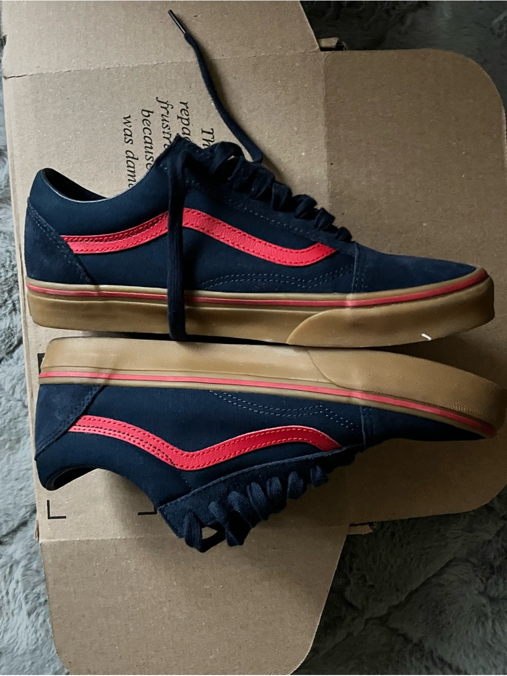 Vans Old Skool Navy Blue/Pink Gum Sole Sneakers Men’s Size 8.5 NWT